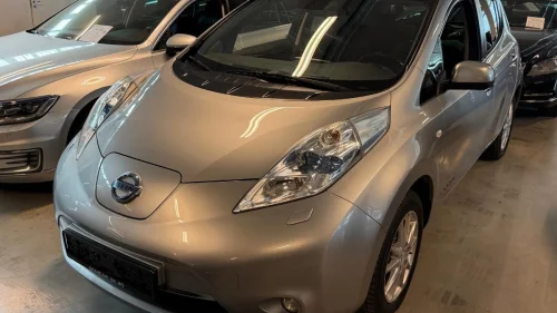 NISSAN LEAF 24kWh LEAF 24 KWH - BOSE - 360 grader kamera - 10 av 12 strek
