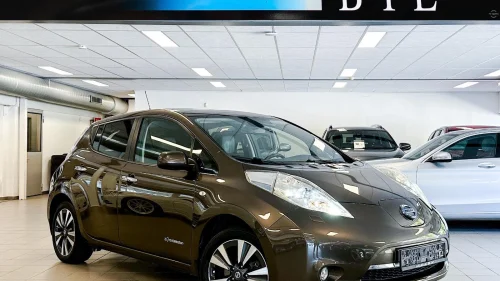 NISSAN LEAF 30kWh TEKNA 30kWh SKINN CRUISE KLIMA NAVI DAB 360KAMERA