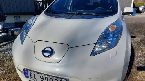 NISSAN LEAF 30kWh Tekna 30kWh Nylig EU godjent  09.2027!!!!!
