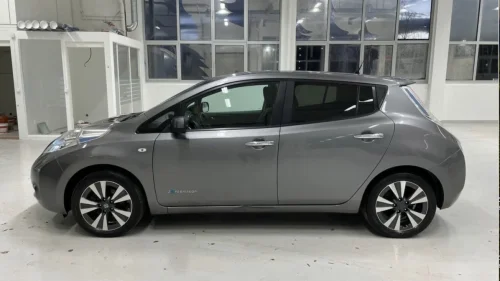 NISSAN Leaf 30kWh LEAF 0KW