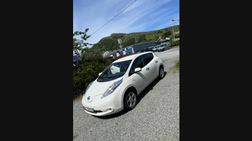 NISSAN Leaf 30kWh Acenta 30kWh