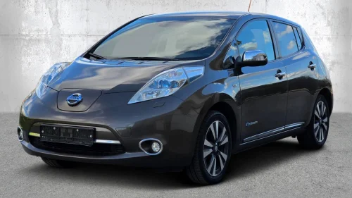NISSAN LEAF 30kWh 30kWh Tekna Skinn Kamera Bose Euok 11/2027