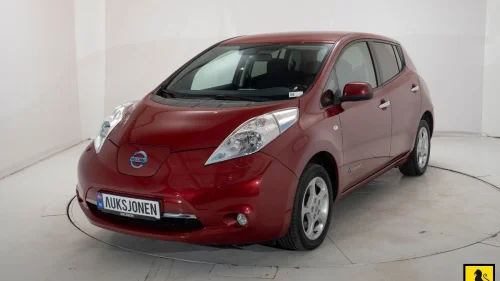 NISSAN LEAF 30kWh 30 KWH NAVI CRUISE KAMERA RATTVARME DAB