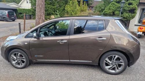 NISSAN LEAF 30kWh Tekna 30kWh