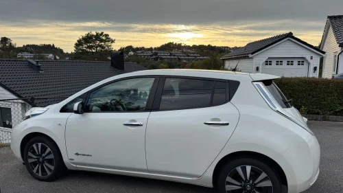 NISSAN LEAF 30kWh Tekna 30kWh