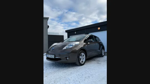 NISSAN Leaf 30kWh TEKNA - LAV KM - 30KWT - 11/12 STREKER - TOPPUTGAVEN