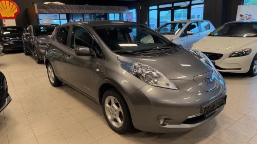 NISSAN Leaf 30kWh Nissan Leaf 30kwh/ Pen bil/ Ryggekamera/ 10/12 streker