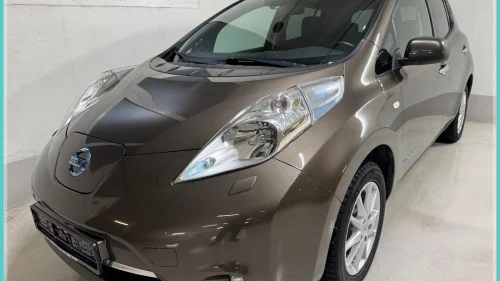 NISSAN LEAF 30kWh 30kWh - Kamera - VarmePumpe - Navi - Cruise - DAB+
