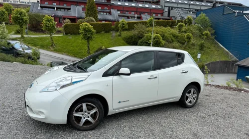 NISSAN Leaf 30kWh Acenta 30kWh