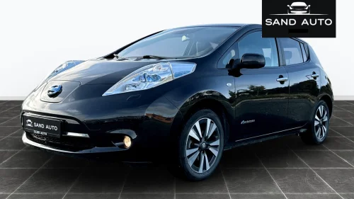 NISSAN Leaf 30kWh Black Edition 30kW,oppvarmet ratt, navi,kamera,skinn,
