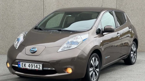 NISSAN Leaf 30kWh Nordic 30kWh / 360 Kam / Bose / 11/12 streker ++