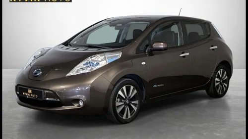 NISSAN Leaf 30kWh 109HK /360° Kamera/Skin/Nav/Top Utstyrt!