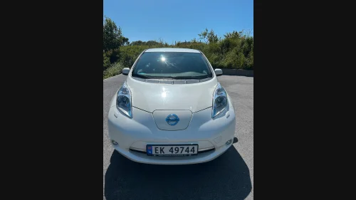 NISSAN LEAF 24kWh ZE0 EV