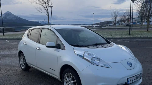 NISSAN Leaf 30kWh Acenta 30kWh/nye sommer og vinterdekk/nylig EU godkjent