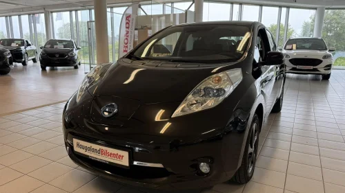 NISSAN Leaf 30kWh Black Edition, 30KWH, 360 kamera, Cruise , LAV KM
