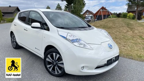 NISSAN Leaf 30kWh Tekna 30kWh Skinn/Bose/Navi/Keyless/360/LED