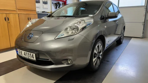 NISSAN LEAF 24kWh LAV KM, 11 av 12 streker, DAB, ryggekamera, norsk