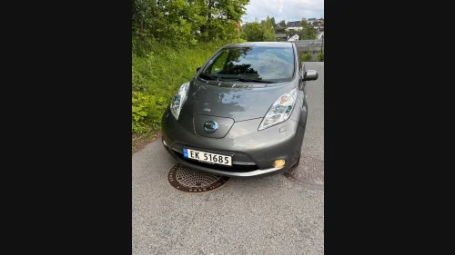 NISSAN LEAF 30kWh Tekna 30kWh, LAV KM, RKAMERA, NAVI, EU OK TIL MAI 2027
