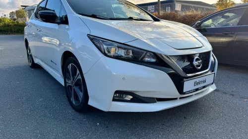 NISSAN Leaf 40kWh 40kWh, TEKNA/BOSE/SKINN/PROPILOT/360K/NAVI/ S+V+++