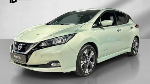 NISSAN LEAF 40kWh Launch Edition 40kWh 270km. ACC BLIS Navi 360 ++