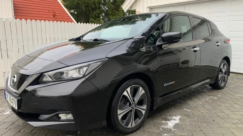 NISSAN LEAF 40kWh 40kWh Tekna/Launch Edition