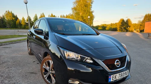 NISSAN LEAF 40kWh 40kWh Launch Edition