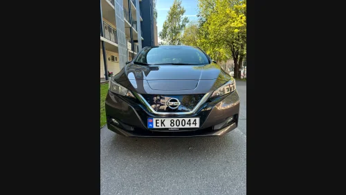 NISSAN LEAF 40kWh 40kWh Launch Edition