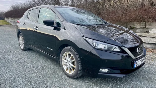 NISSAN LEAF 40kWh 40kwh Launch edition/automat/360 kamera/EU0926