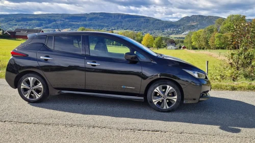 NISSAN LEAF 40kWh 40kWh Launch Edition