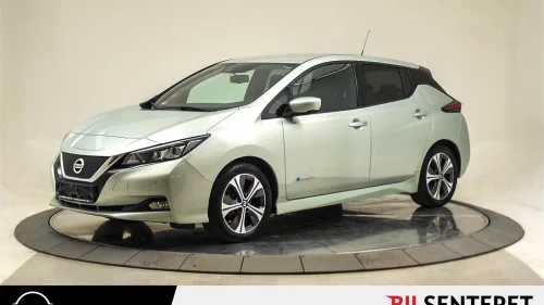 NISSAN LEAF 40kWh Launch Edition  40KWH 360 kamera, Navi + +
