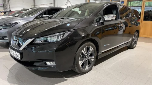 NISSAN LEAF 40kWh Launch Edition