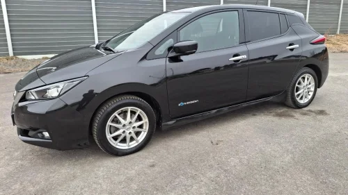 NISSAN LEAF 40kWh adaptiv cruisekontroll ryggekamera s+v dekk eu ok til 1