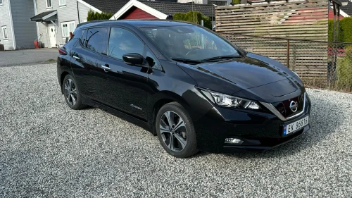 NISSAN LEAF 40kWh Launch Edition, varmepumpe, 360 kamera, adaptiv cruise…