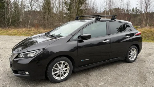 NISSAN LEAF 40kWh LEAF 40kWt 2.ZERO with LED front headlights