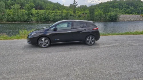 NISSAN LEAF 40kWh 40kWh Launch Edition