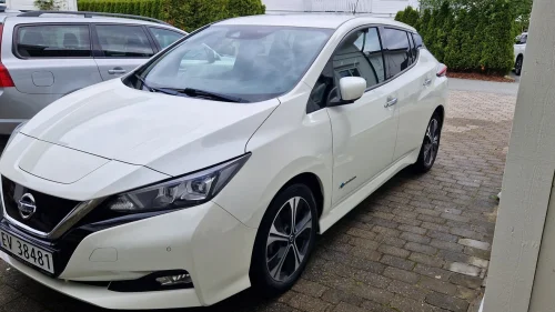 NISSAN Leaf 40kWh 40kWh TEKNA/360 KM/ACC/BOSE/RATT V/NAVI/SKINN/++++