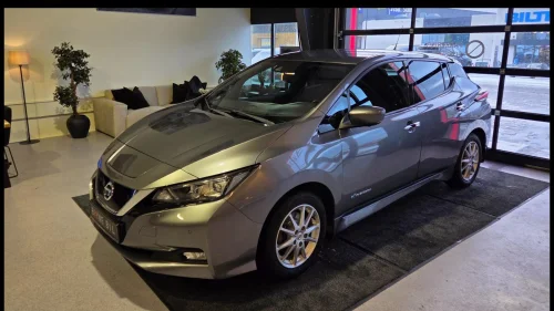 NISSAN LEAF 40kWh TEKNA 40kWh / 360 KAMERA / BOSE / RATTVARME