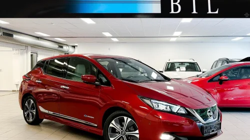 NISSAN LEAF 40kWh 40kWh TEKNA FLOTT LYST INTERIØR NAVI DAB 360KAMERA ++