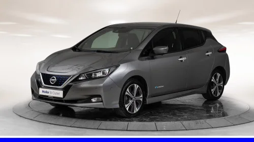 NISSAN LEAF 40kWh 40kW - 360Kam, Bose, Navi