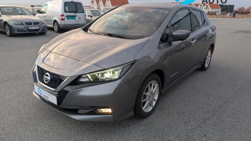 NISSAN LEAF 40kWh TEKNA | Rattv. | BOSE | ACC | R.Kam | DAB | 40kWh