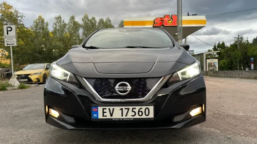 NISSAN LEAF 40kWh Tekna+ 40kWh ProPark+ Helskinn 8x17»felg Batterigaranti