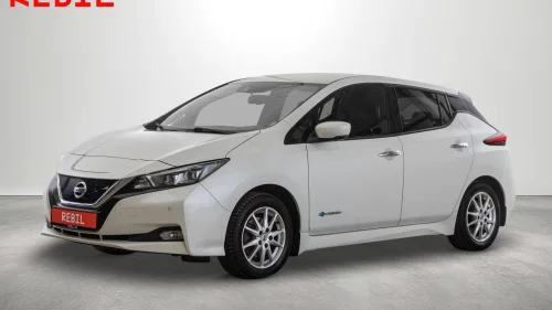 NISSAN LEAF 40kWh 270km (40kWh) Tekna/360/ACC/Bose/Navi/S+V Dekk