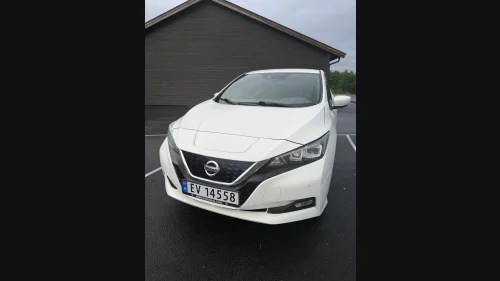 NISSAN LEAF 40kWh Driftssikker bil, status på batteriet: 12 av 12!