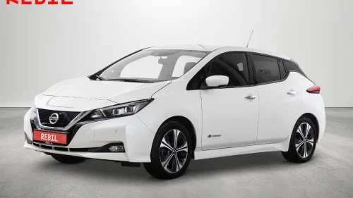 NISSAN Leaf 40kWh 270km(WLTP)/Tekna/ACC/Bose/ProPilot/Skinn/DAB/Navi