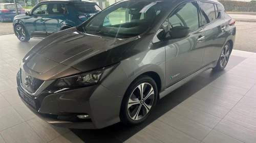 NISSAN Leaf 40kWh 40 Kwt Tekna