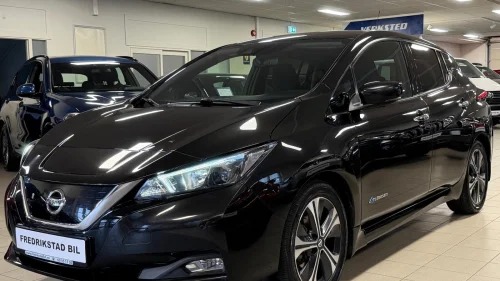 NISSAN Leaf 40kWh 40KWH-AUTOMAT-NCONNECTA-360" KAMERA-NAVI-ACC-EU 2028