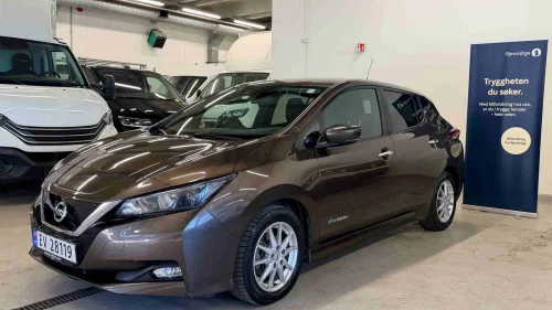 NISSAN Leaf 40kWh 40kwh/navi/kamera/keyless/DAB/