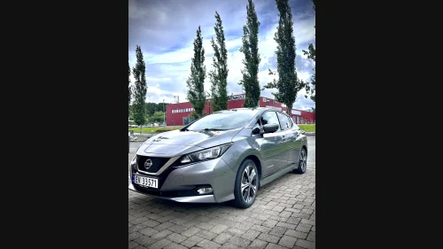NISSAN Leaf 40kWh ZE1