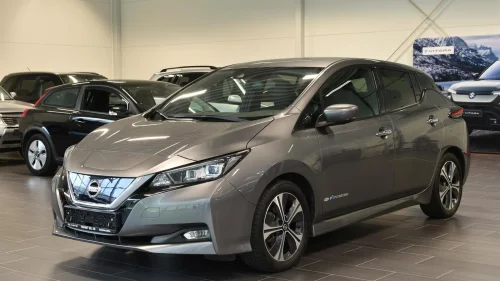 NISSAN Leaf 40kWh 40kWh TEKNA Delskinn DAB+ 360 ACC