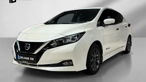NISSAN Leaf 40kWh 40kWh 270km. Tekna Skinn Bose 360 ACC Garanti ++